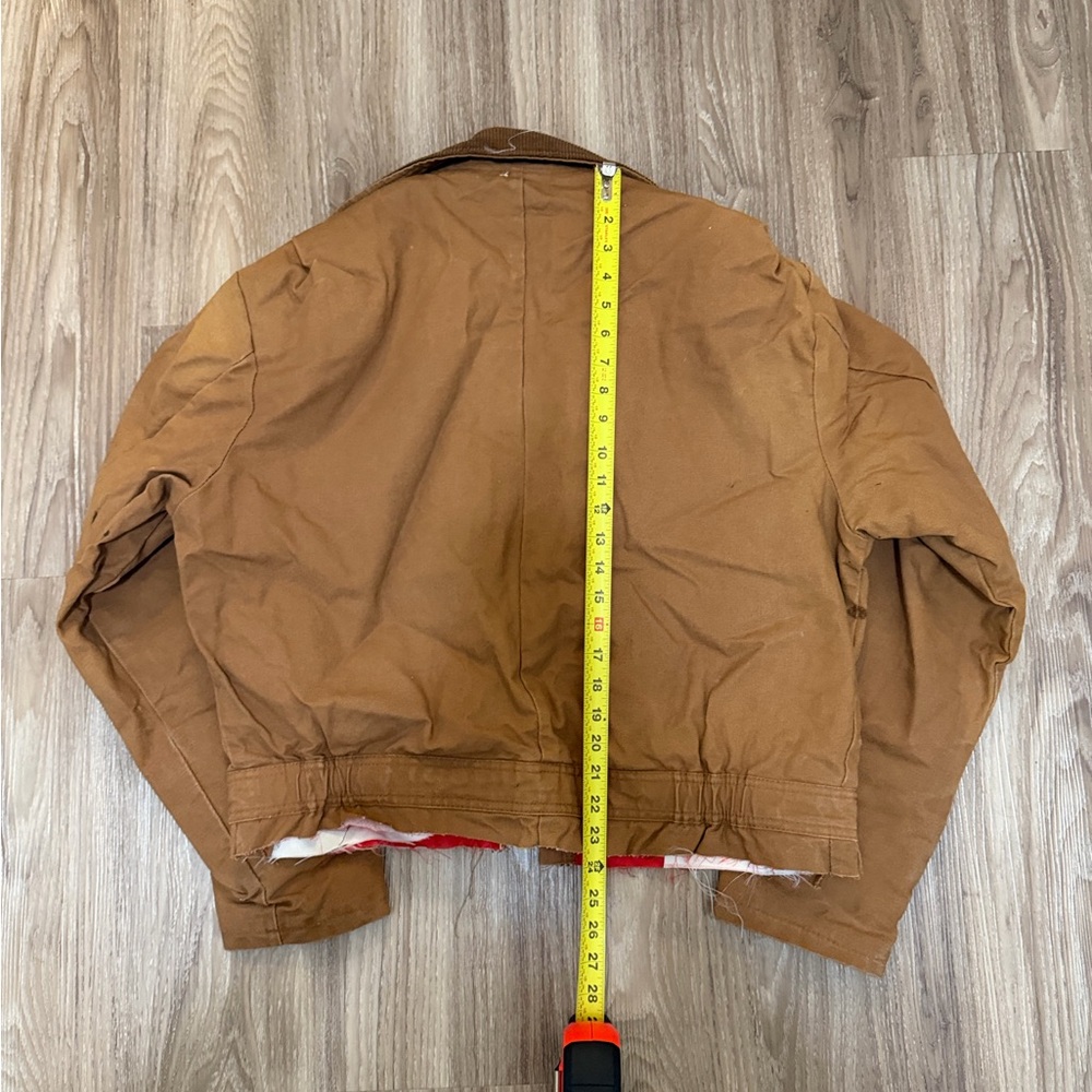 Wall cropped Brown Duck Jacket - image 3